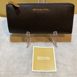 Michael Kors Jet Set Black Leather Wallet NWT